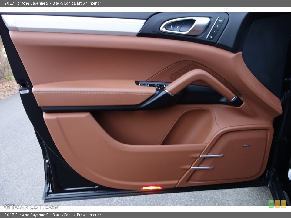Black/Cohiba Brown Interior Door Panel for the 2017 Porsche Cayenne S #130832358