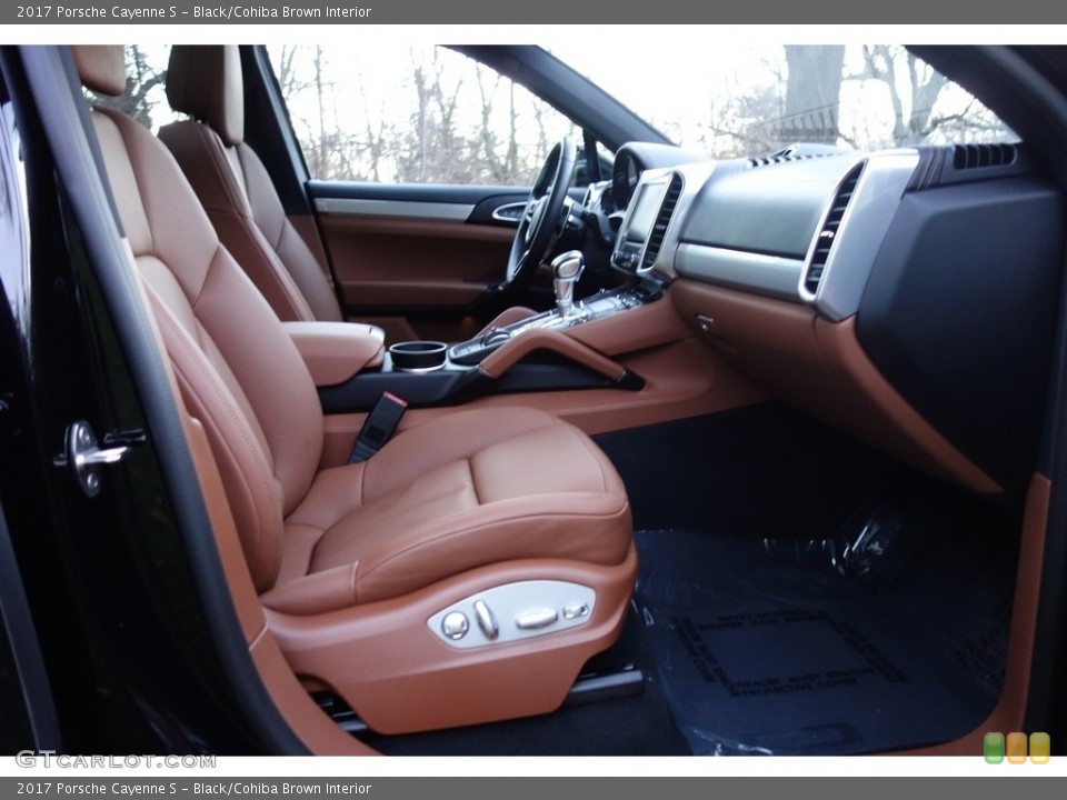 Black/Cohiba Brown 2017 Porsche Cayenne Interiors