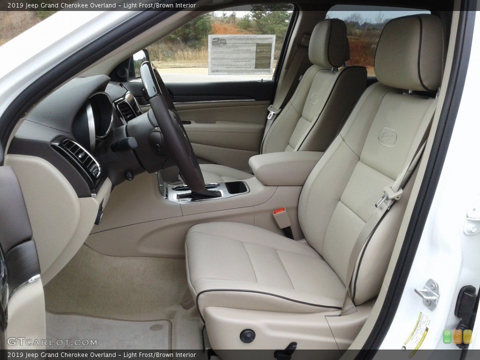 Light Frost/Brown Interior Photo for the 2019 Jeep Grand Cherokee Overland #130840380