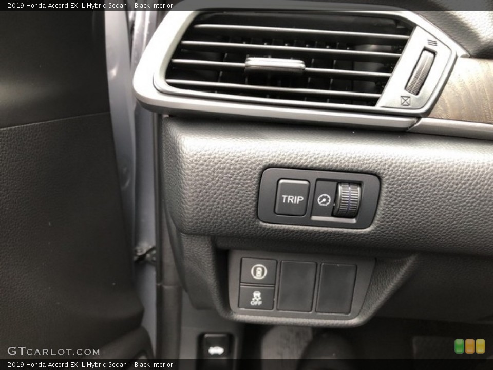 Black Interior Controls for the 2019 Honda Accord EX-L Hybrid Sedan #130877622