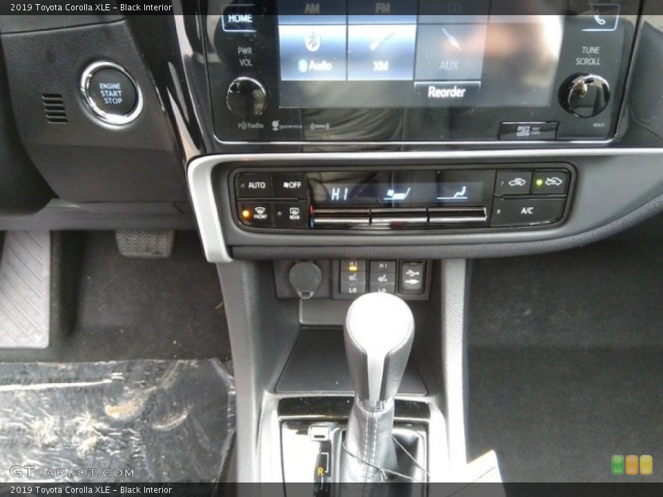 Black Interior Controls for the 2019 Toyota Corolla XLE #130891681