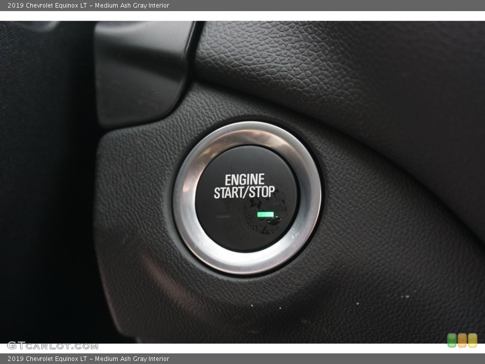 Medium Ash Gray Interior Controls for the 2019 Chevrolet Equinox LT #130902682