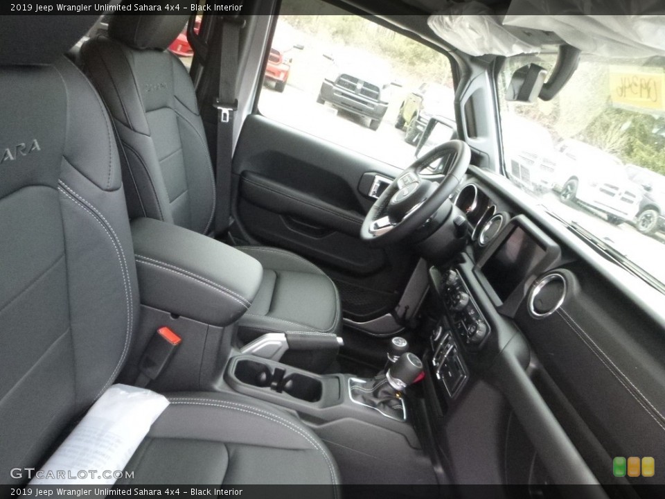 Black Interior Front Seat for the 2019 Jeep Wrangler Unlimited Sahara 4x4 #130919962