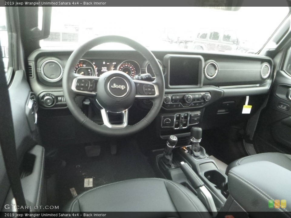 Black Interior Dashboard for the 2019 Jeep Wrangler Unlimited Sahara 4x4 #130920037