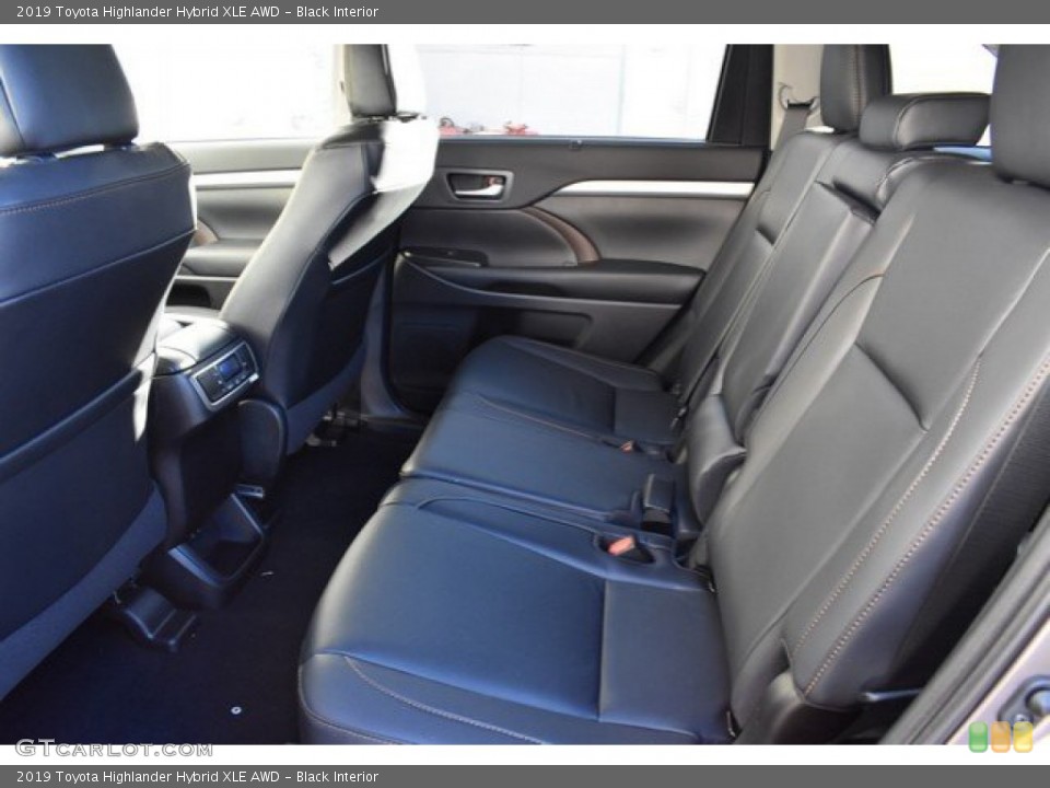 Black Interior Rear Seat for the 2019 Toyota Highlander Hybrid XLE AWD #130943776