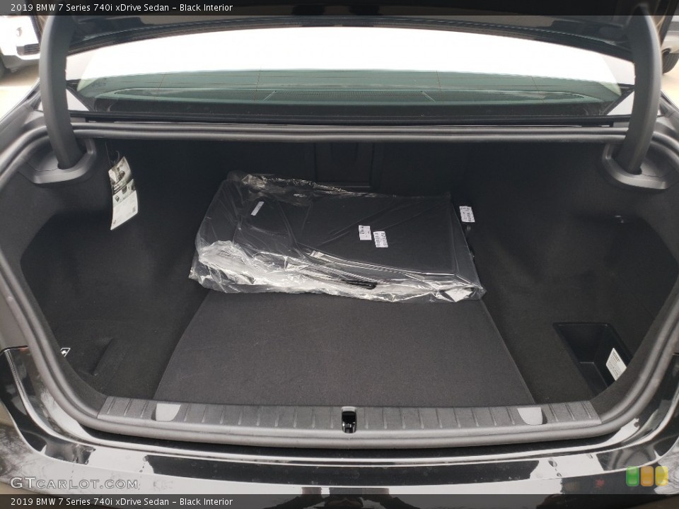 Black Interior Trunk for the 2019 BMW 7 Series 740i xDrive Sedan #131014998