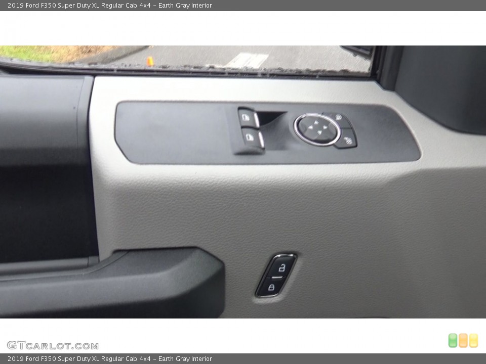 Earth Gray Interior Controls for the 2019 Ford F350 Super Duty XL Regular Cab 4x4 #131018007