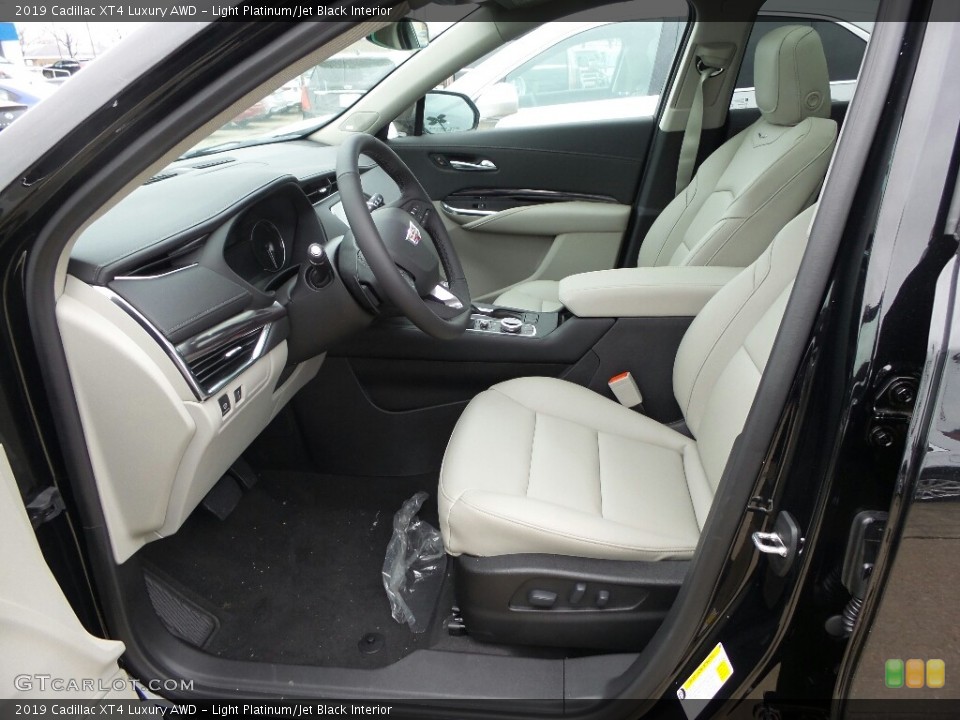 Light Platinum/Jet Black Interior Photo for the 2019 Cadillac XT4 Luxury AWD #131048663