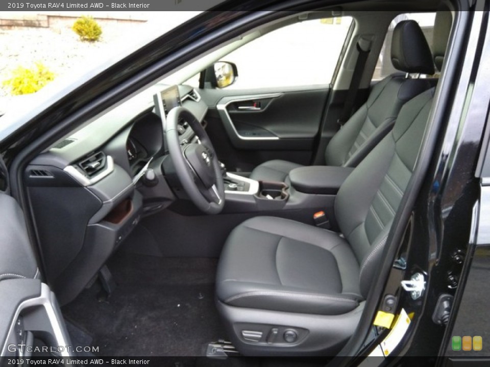 Black Interior Photo for the 2019 Toyota RAV4 Limited AWD #131054414