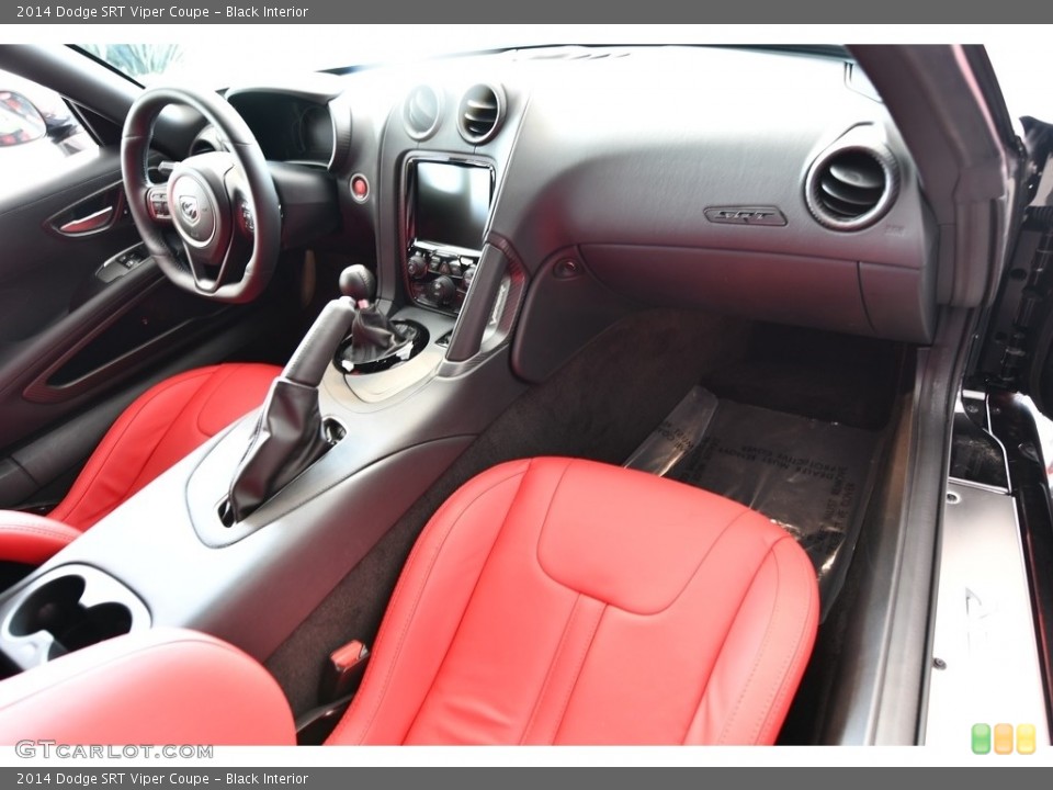 Black Interior Dashboard for the 2014 Dodge SRT Viper Coupe #131056655