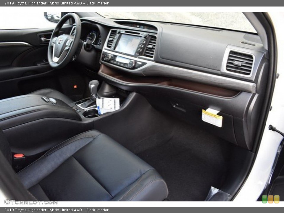 Black Interior Dashboard for the 2019 Toyota Highlander Hybrid Limited AWD #131061774