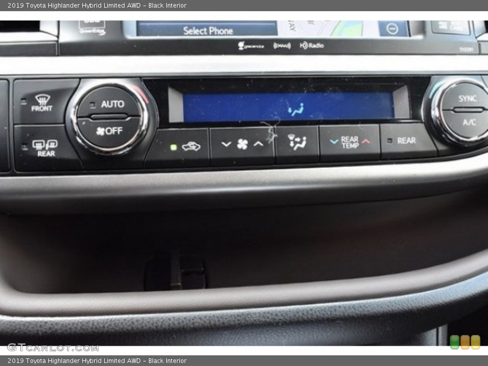 Black Interior Controls for the 2019 Toyota Highlander Hybrid Limited AWD #131062202