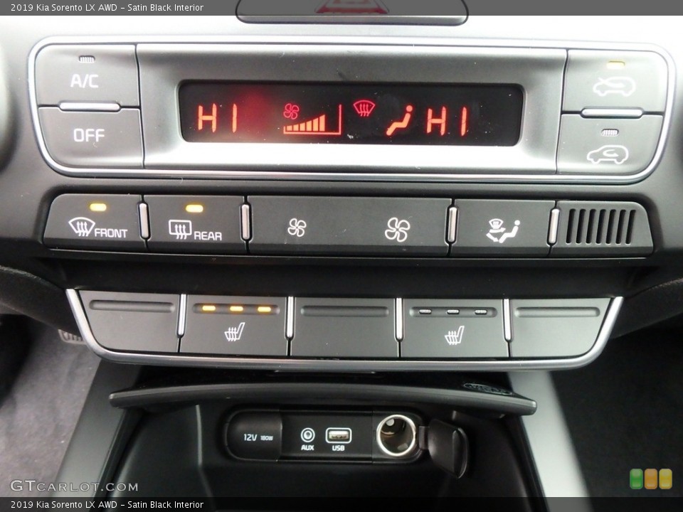 Satin Black Interior Controls for the 2019 Kia Sorento LX AWD #131084041