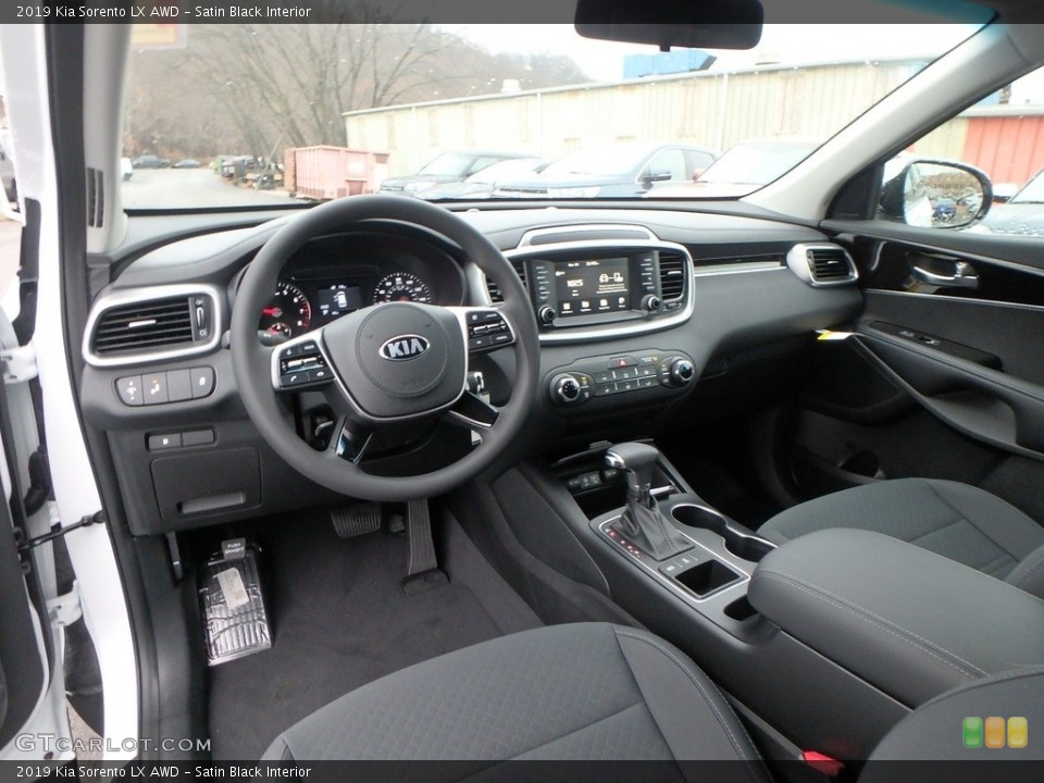 Satin Black Interior Photo for the 2019 Kia Sorento LX AWD #131085196