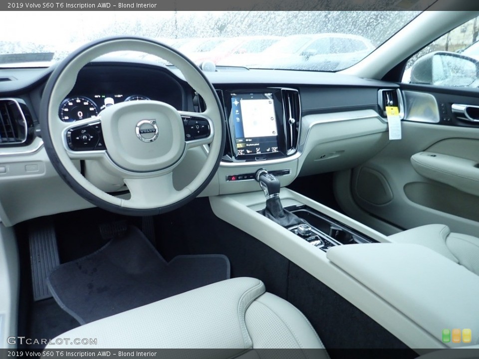 Blond Interior Photo for the 2019 Volvo S60 T6 Inscription AWD #131087878