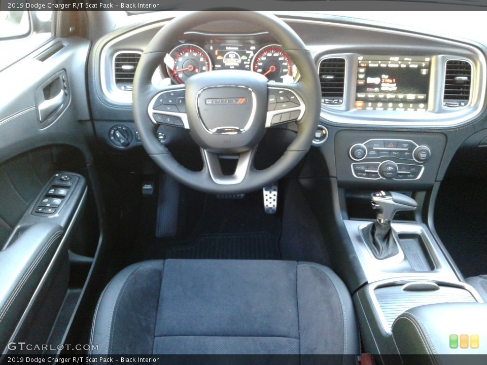 Black Interior Dashboard for the 2019 Dodge Charger R/T Scat Pack #131119203