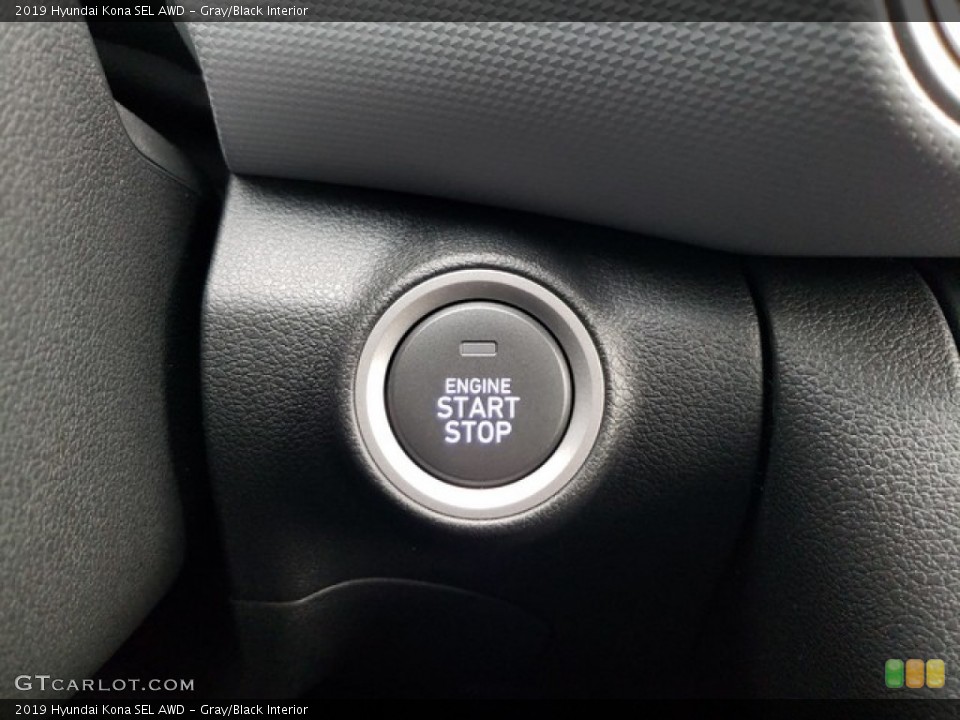 Gray/Black Interior Controls for the 2019 Hyundai Kona SEL AWD #131127150