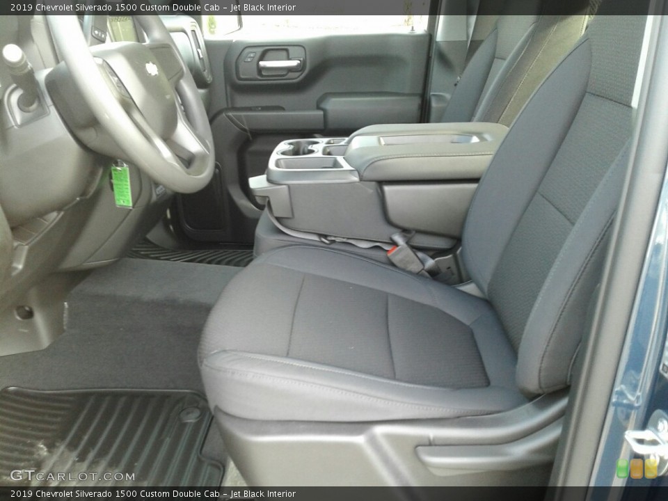 Jet Black Interior Photo for the 2019 Chevrolet Silverado 1500 Custom Double Cab #131129270