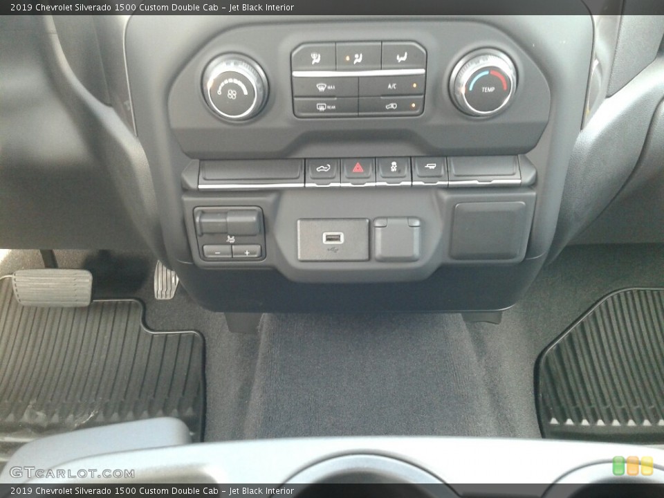 Jet Black Interior Controls for the 2019 Chevrolet Silverado 1500 Custom Double Cab #131129450