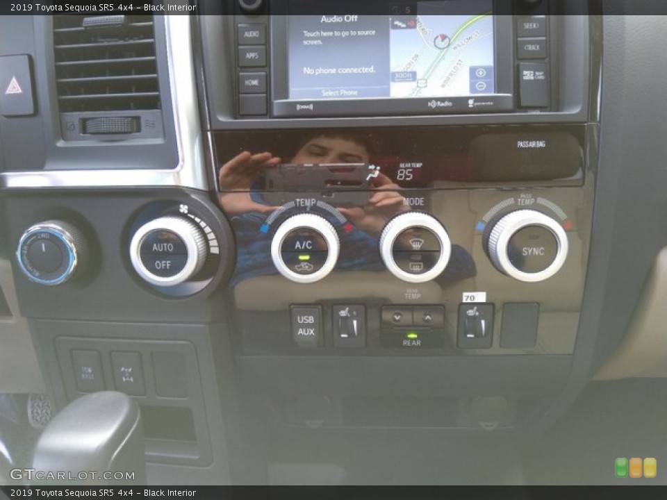 Black Interior Controls for the 2019 Toyota Sequoia SR5 4x4 #131129822
