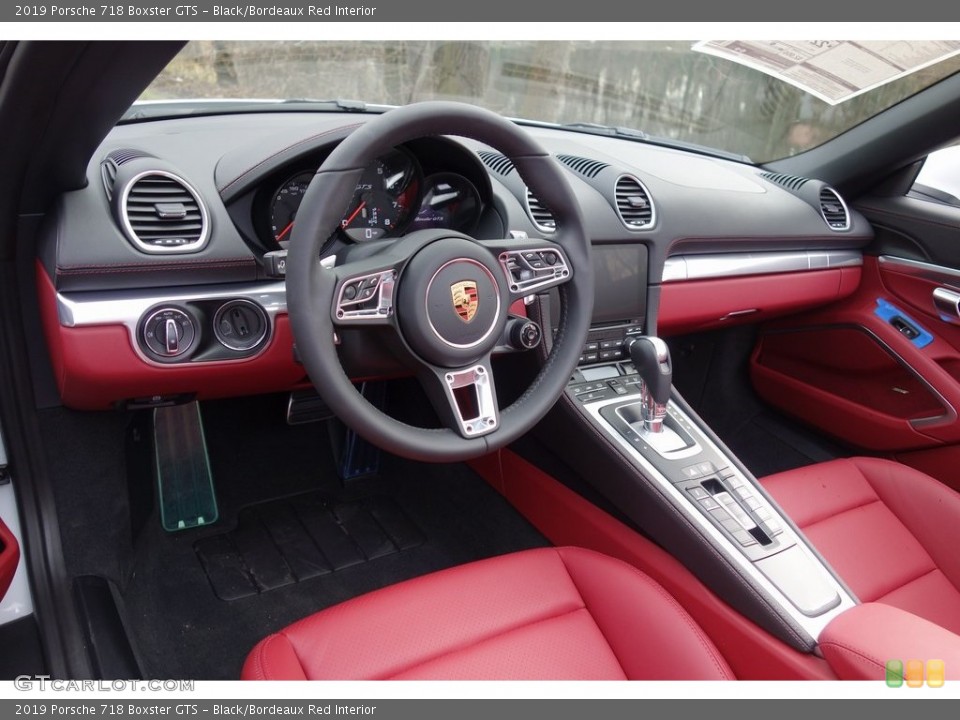 Black/Bordeaux Red Interior Dashboard for the 2019 Porsche 718 Boxster GTS #131140499