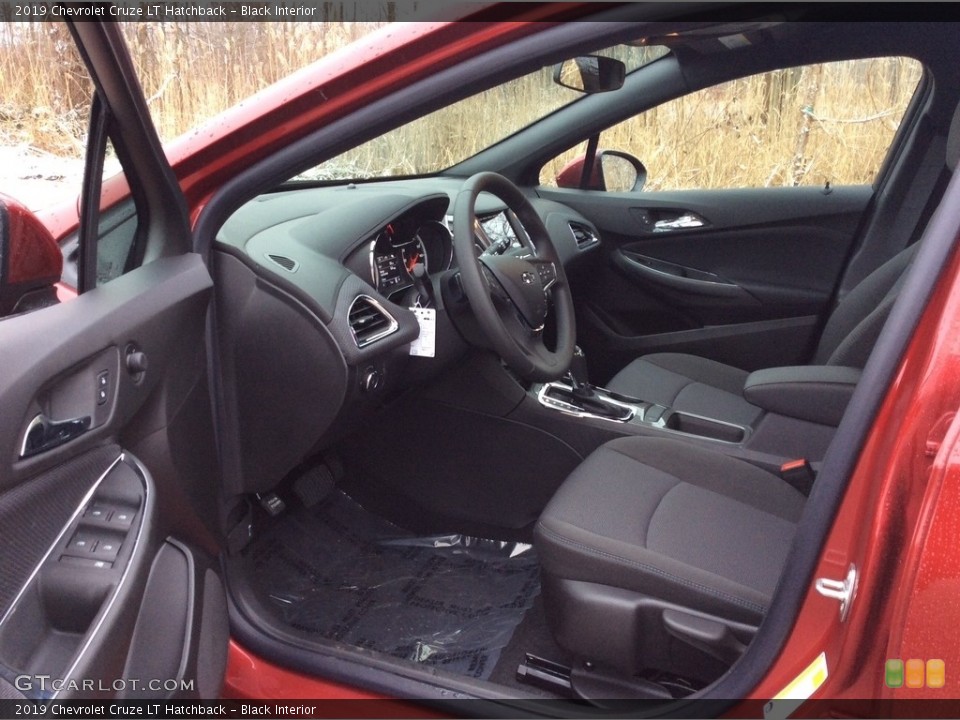 Black Interior Front Seat for the 2019 Chevrolet Cruze LT Hatchback #131205554