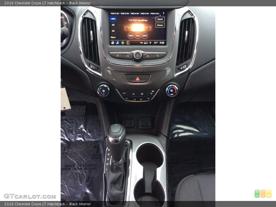 Black Interior Controls for the 2019 Chevrolet Cruze LT Hatchback #131205635