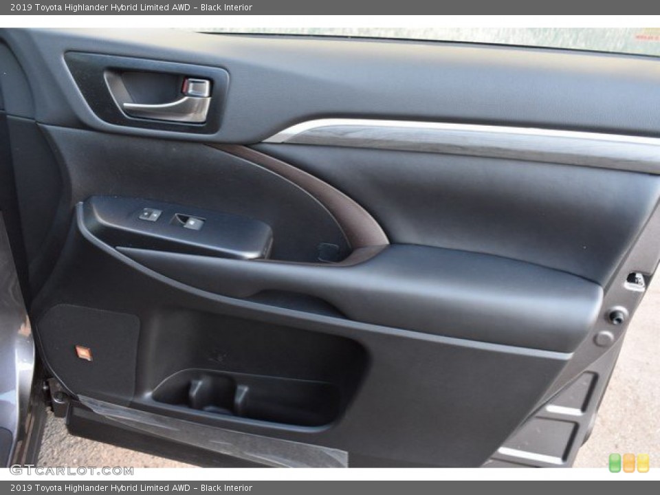 Black Interior Door Panel for the 2019 Toyota Highlander Hybrid Limited AWD #131303829