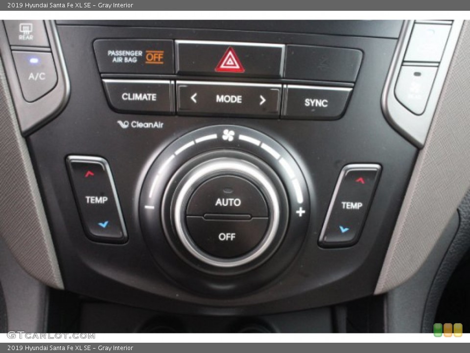 Gray Interior Controls for the 2019 Hyundai Santa Fe XL SE #131311425