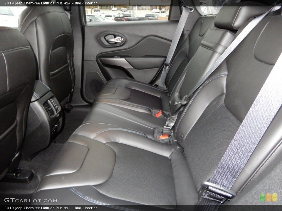Black Interior Rear Seat for the 2019 Jeep Cherokee Latitude Plus 4x4 #131331192