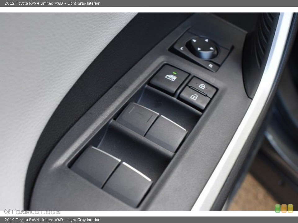 Light Gray Interior Controls for the 2019 Toyota RAV4 Limited AWD #131347094