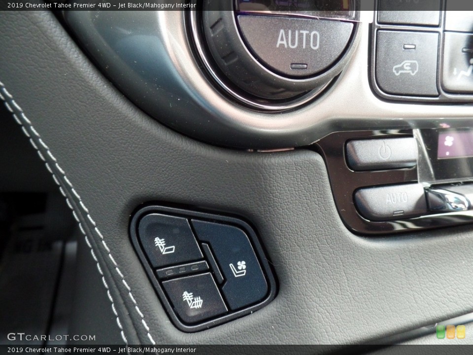 Jet Black/Mahogany Interior Controls for the 2019 Chevrolet Tahoe Premier 4WD #131379206