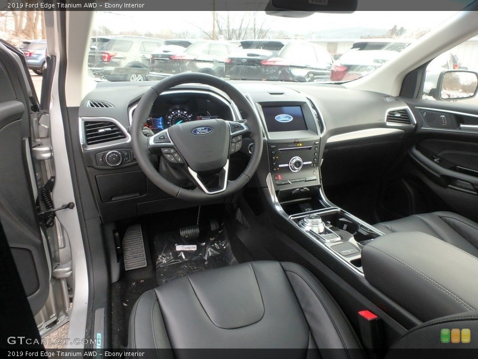 Ebony Interior Photo for the 2019 Ford Edge Titanium AWD #131393841