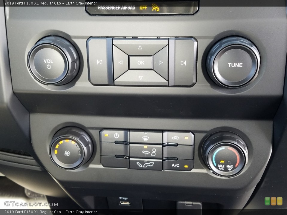 Earth Gray Interior Controls for the 2019 Ford F150 XL Regular Cab #131402424