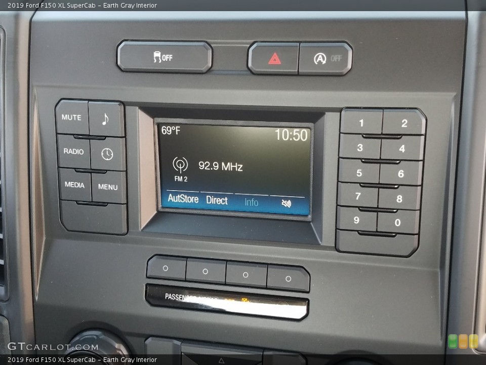 Earth Gray Interior Controls for the 2019 Ford F150 XL SuperCab #131409060