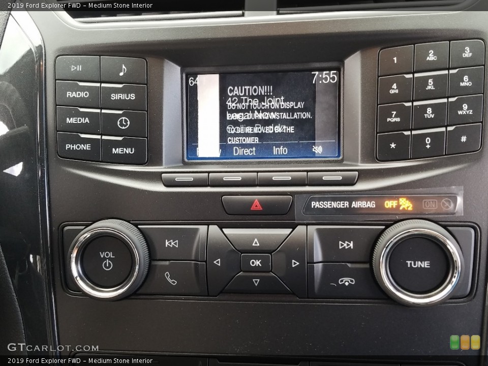 Medium Stone Interior Controls for the 2019 Ford Explorer FWD #131436355