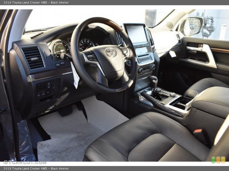 Black Interior Front Seat for the 2019 Toyota Land Cruiser 4WD #131452474