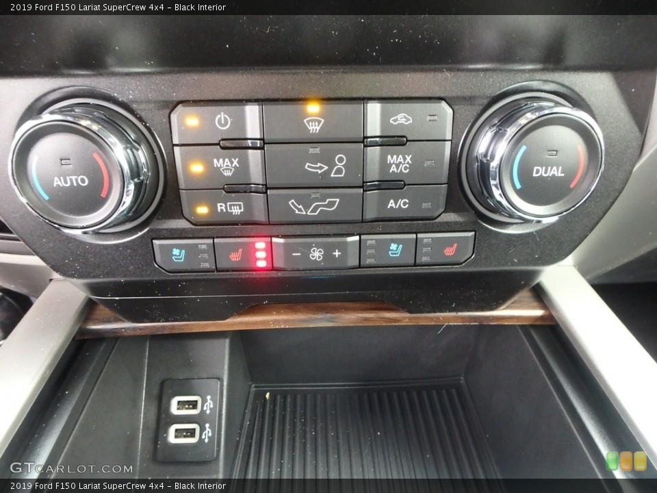 Black Interior Controls for the 2019 Ford F150 Lariat SuperCrew 4x4 #131473335