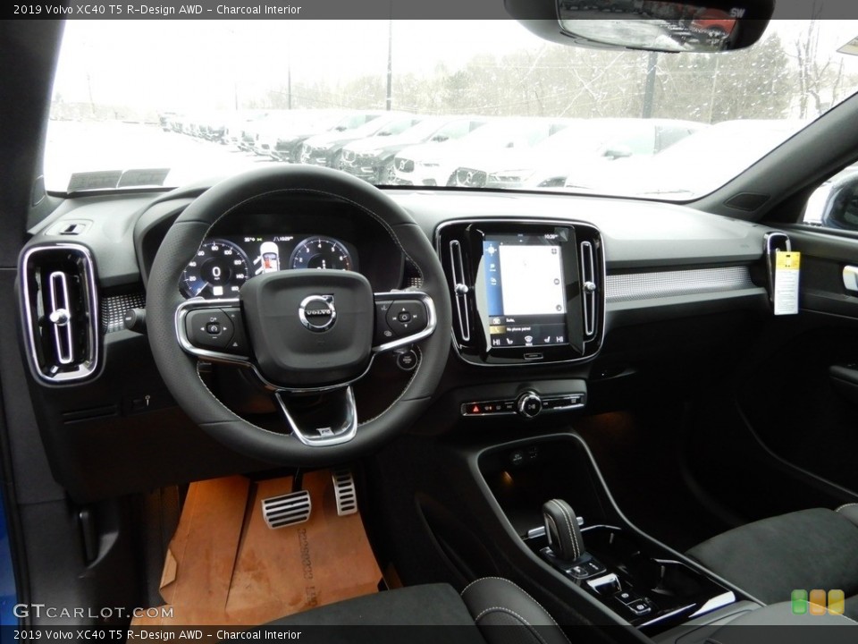 Charcoal Interior Front Seat for the 2019 Volvo XC40 T5 R-Design AWD #131482497