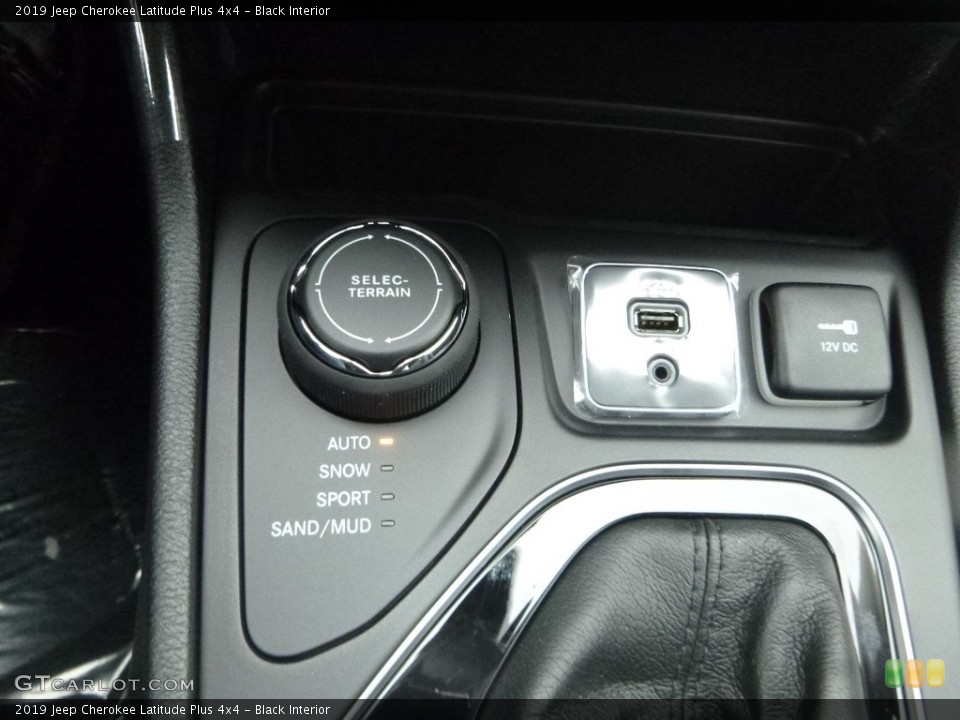 Black Interior Controls for the 2019 Jeep Cherokee Latitude Plus 4x4 #131497372