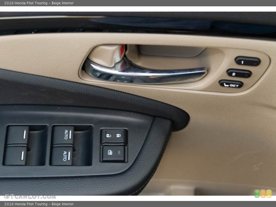 Beige Interior Controls for the 2019 Honda Pilot Touring #131499712