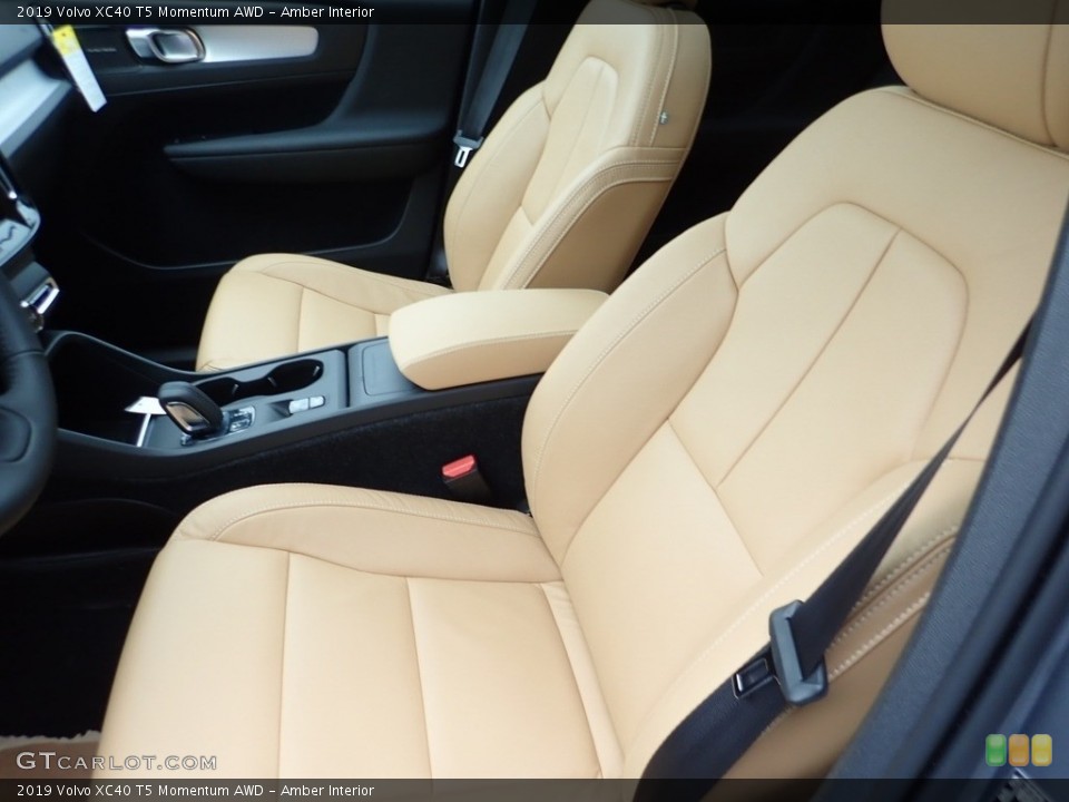 Amber Interior Front Seat for the 2019 Volvo XC40 T5 Momentum AWD #131513413