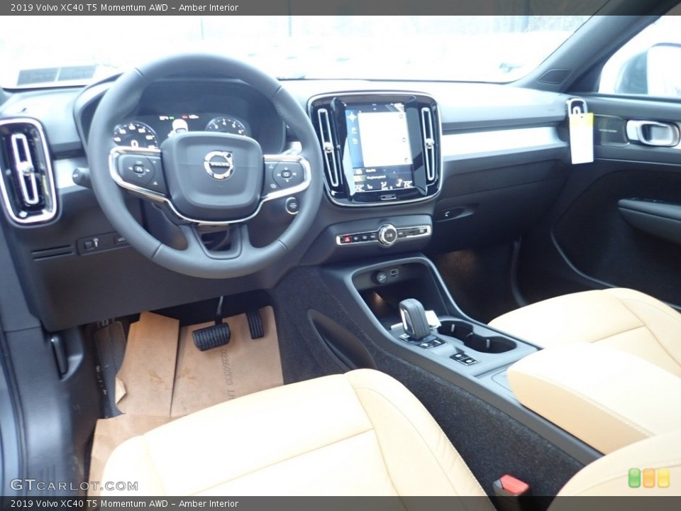 Amber 2019 Volvo XC40 Interiors