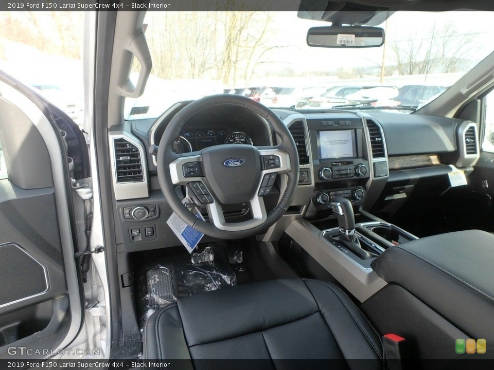 Black Interior Photo for the 2019 Ford F150 Lariat SuperCrew 4x4 #131562323