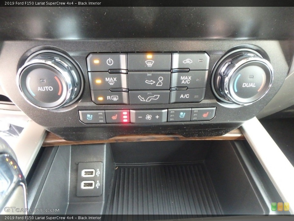 Black Interior Controls for the 2019 Ford F150 Lariat SuperCrew 4x4 #131562470
