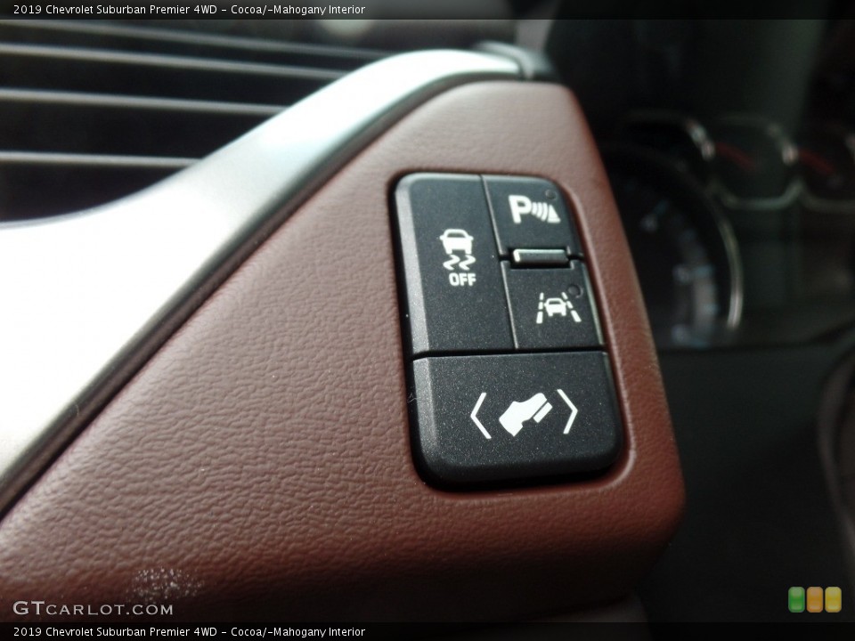 Cocoa/­Mahogany Interior Controls for the 2019 Chevrolet Suburban Premier 4WD #131567510