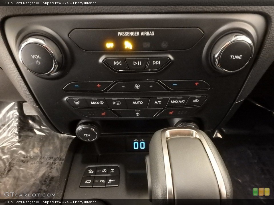 Ebony Interior Controls for the 2019 Ford Ranger XLT SuperCrew 4x4 #131613049