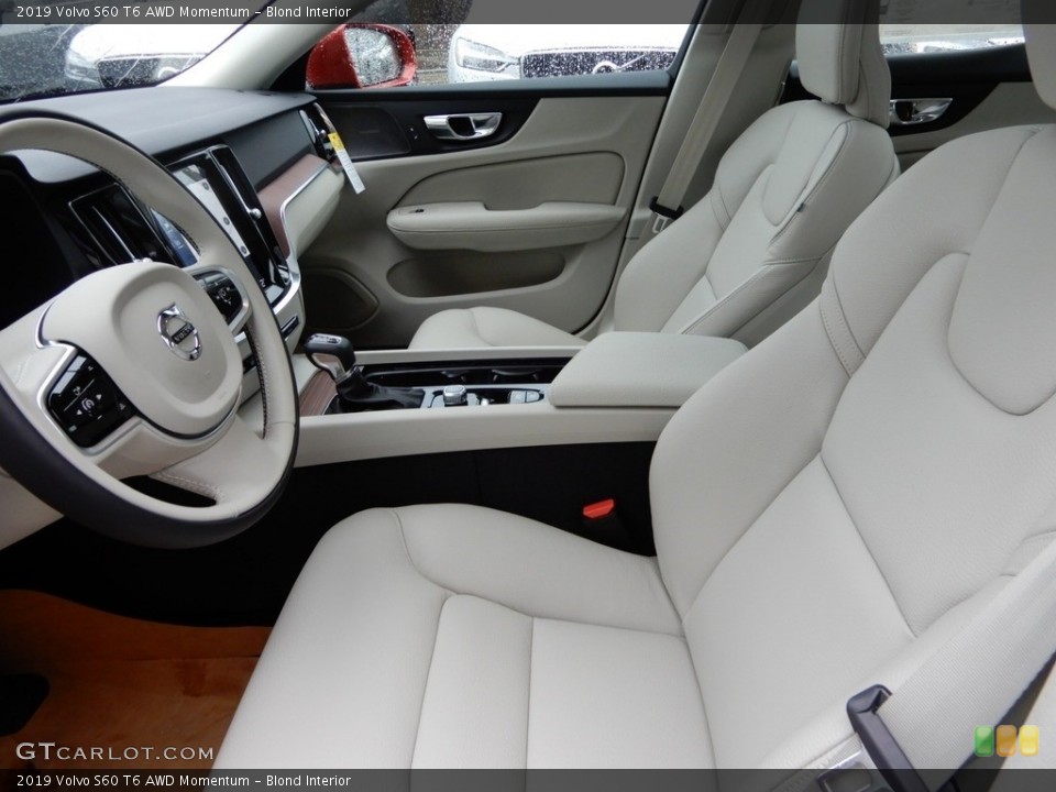 Blond Interior Front Seat for the 2019 Volvo S60 T6 AWD Momentum #131619106
