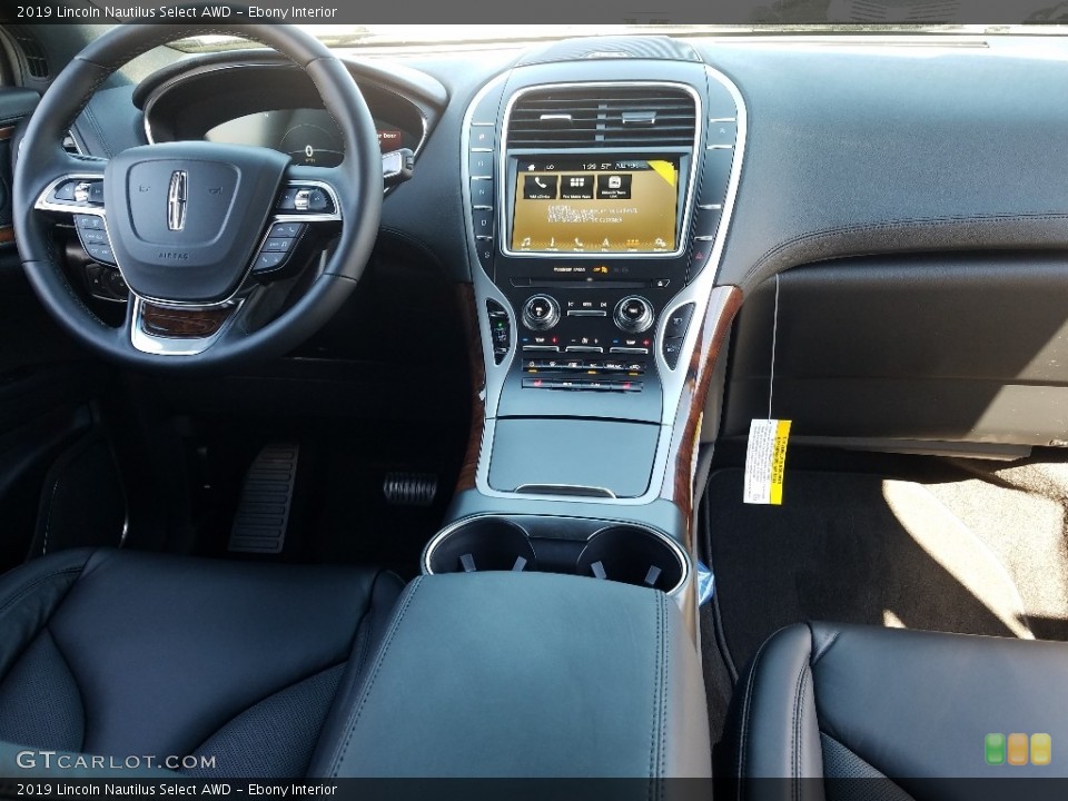 Ebony Interior Dashboard for the 2019 Lincoln Nautilus Select AWD #131623549