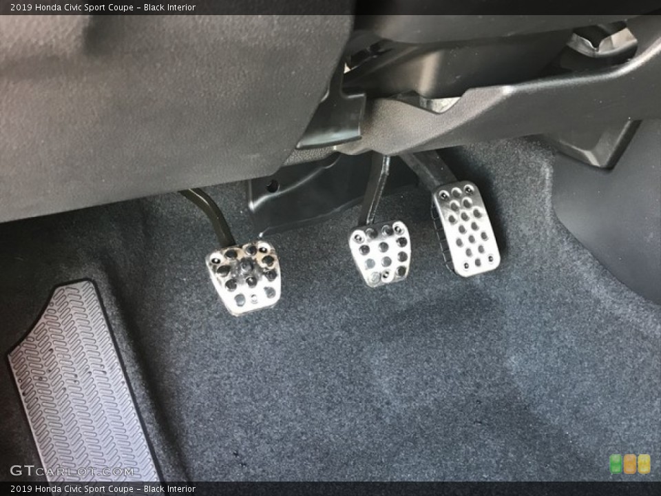 Black Interior Controls for the 2019 Honda Civic Sport Coupe #131646535